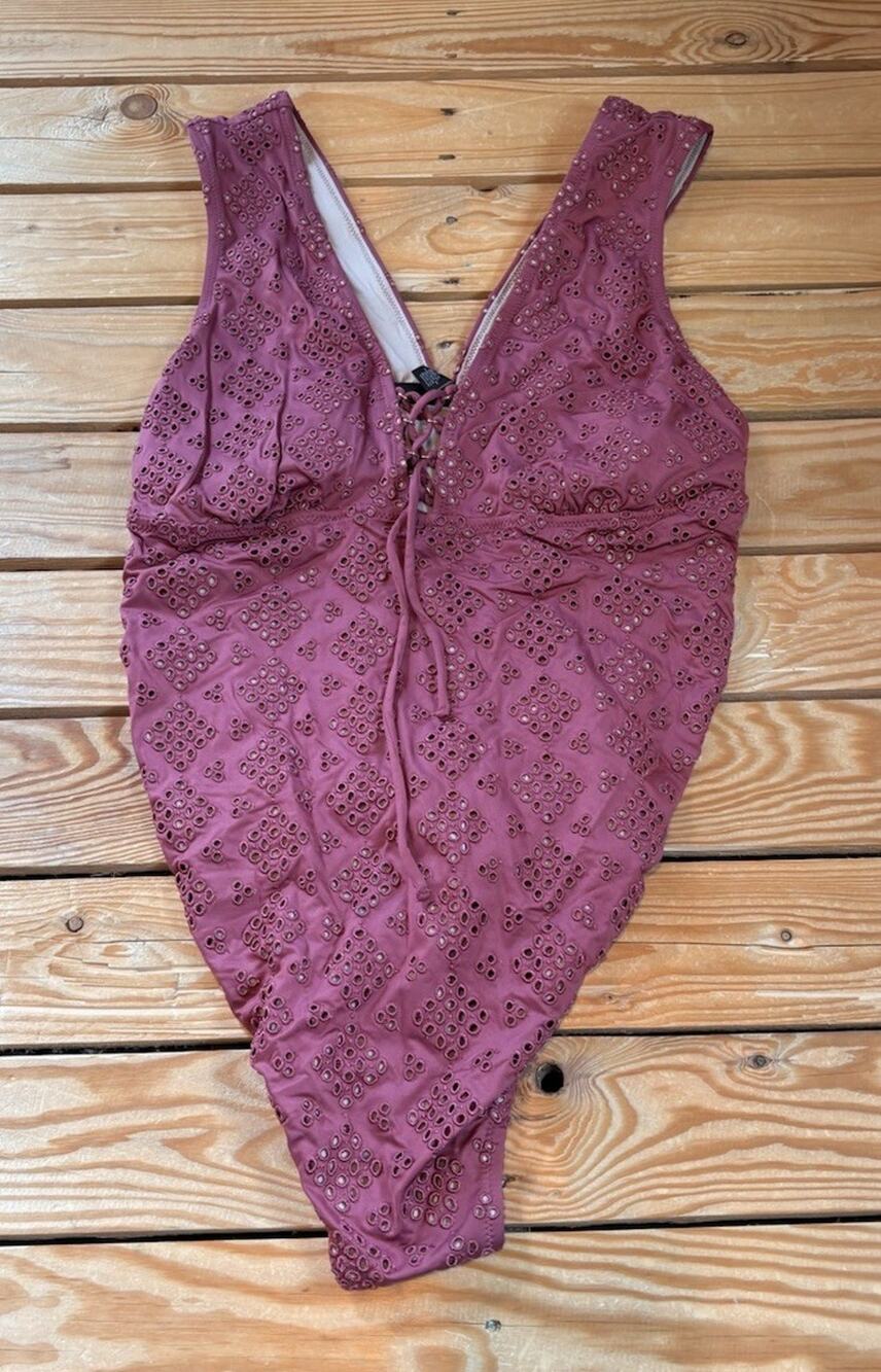 A Pea in the Pod Women’s Eyelet One Piece Maternity Swimsuit Sz L Mauve pink N6
